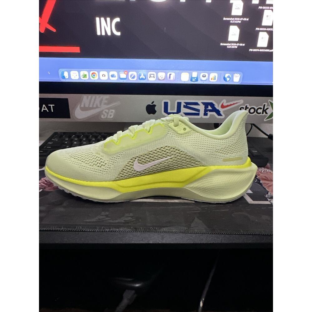 New Women's Size 7.5 Nike Air Zoom Pegasus 41 Barely Volt FD2723-702 Running - Picture 2 of 7
